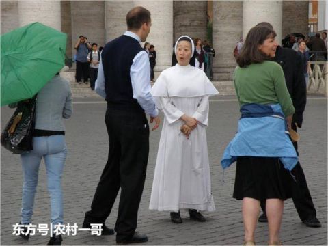 世界上最小的国家，想理发还得出国，十分之一的人口是军队