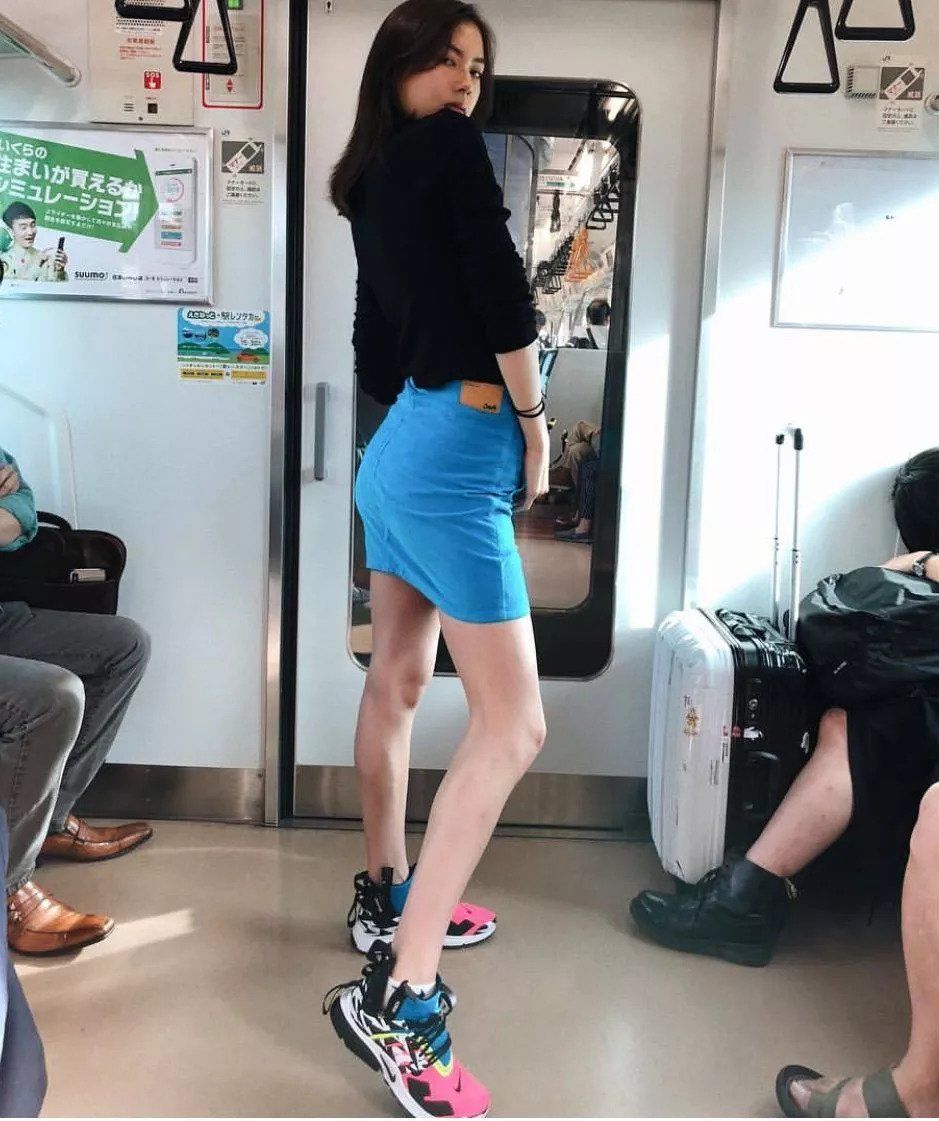 侃爷也有少女心，卡戴珊公布夜光350甜蜜由来|每周剁手