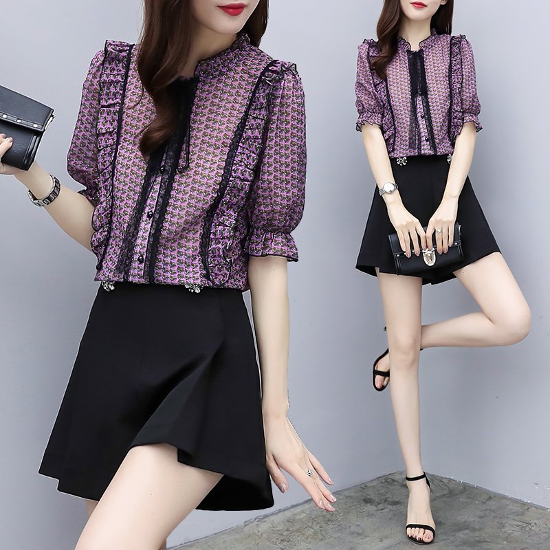 天气将转凉，打底裤扔了吧!40岁老婆换上时髦套装，美的认不出