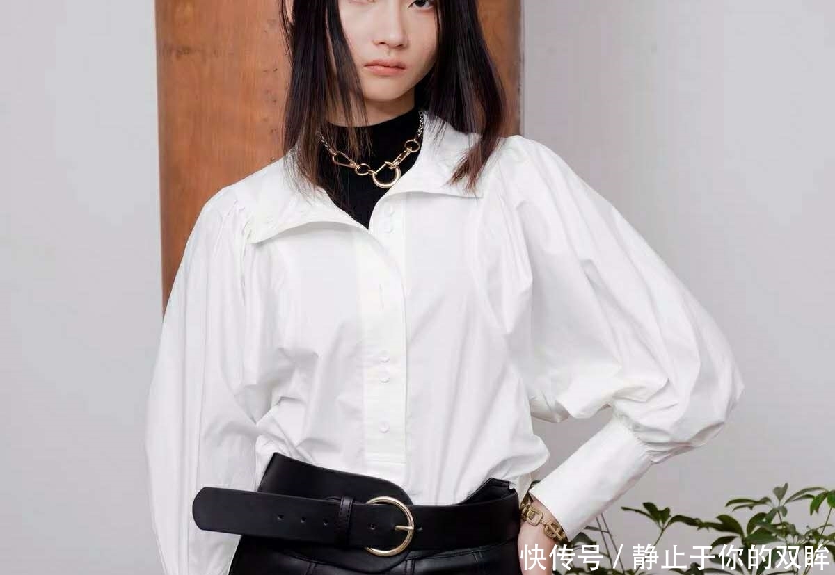  「小妹」白衬衫一不小心穿成酒吧小妹or房产中介？那是你不会穿！