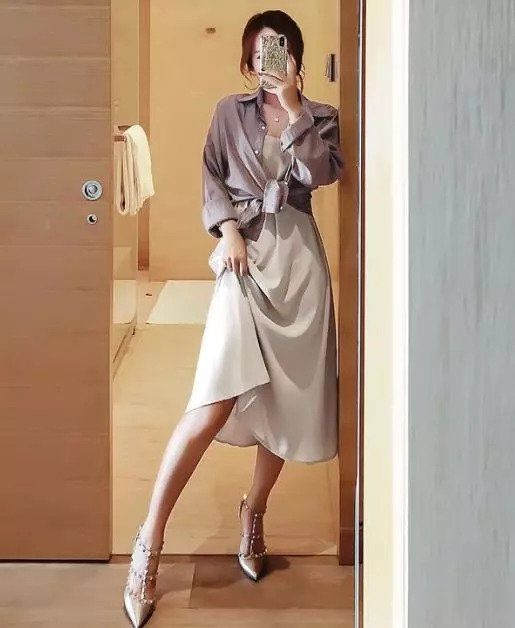 秋天还在傻傻穿长裤?衣服搭配好了，比路边的风景还要美