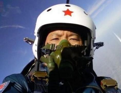 国际试飞员真实人品被扒！铲屎官发文怒斥：简直丢了范冰冰的脸！