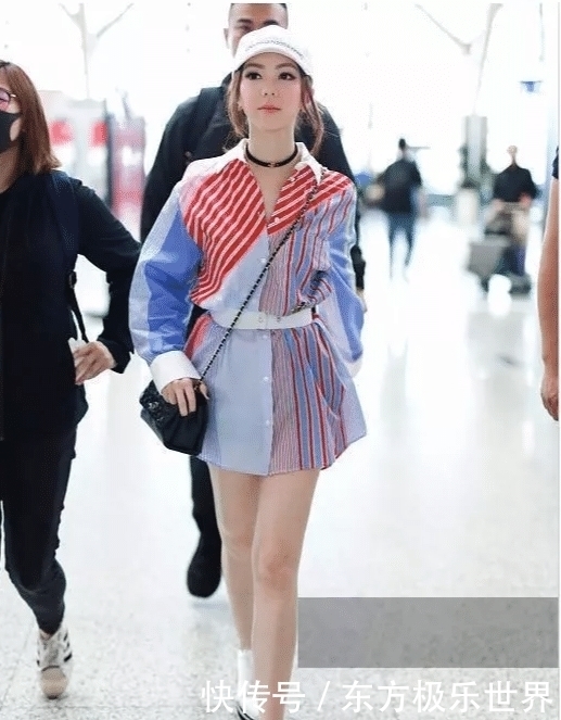 [ 发现]机场不穿皮裤改秀腿, 网友 头次发现她腿这么细!，邓紫棋不得了!