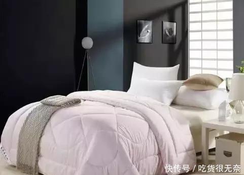 『家里』家里被子睡久了有“味道”教你简单处理,不用晒洗,干净除异味