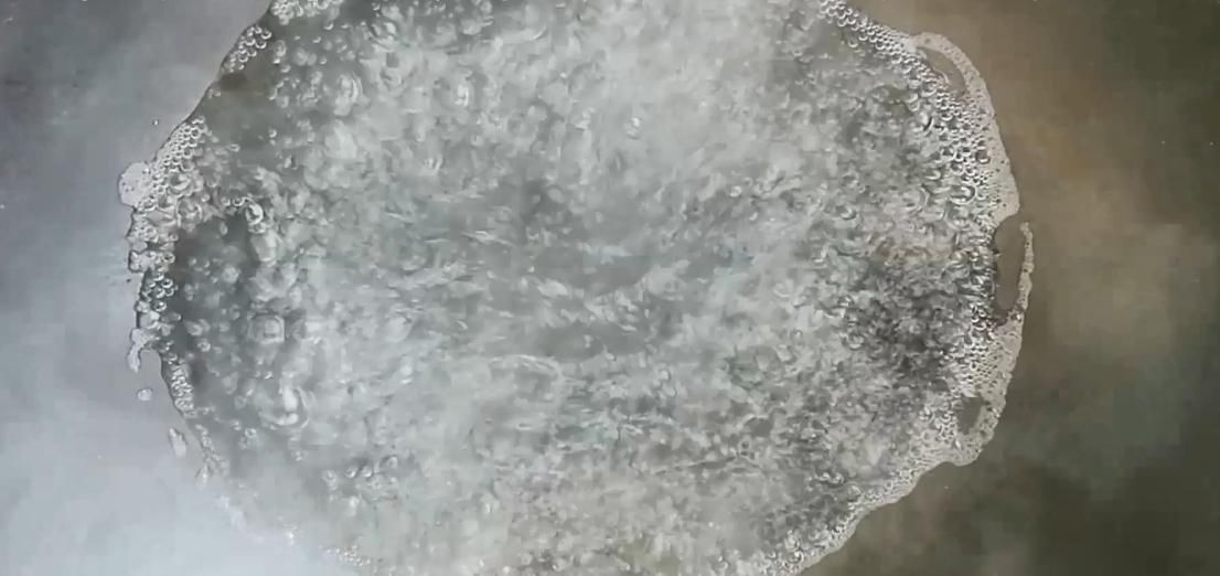 『肉质』淮扬菜大厨分享江苏经典美食——白汁鮰鱼,肉质软糯细腻鲜美异常