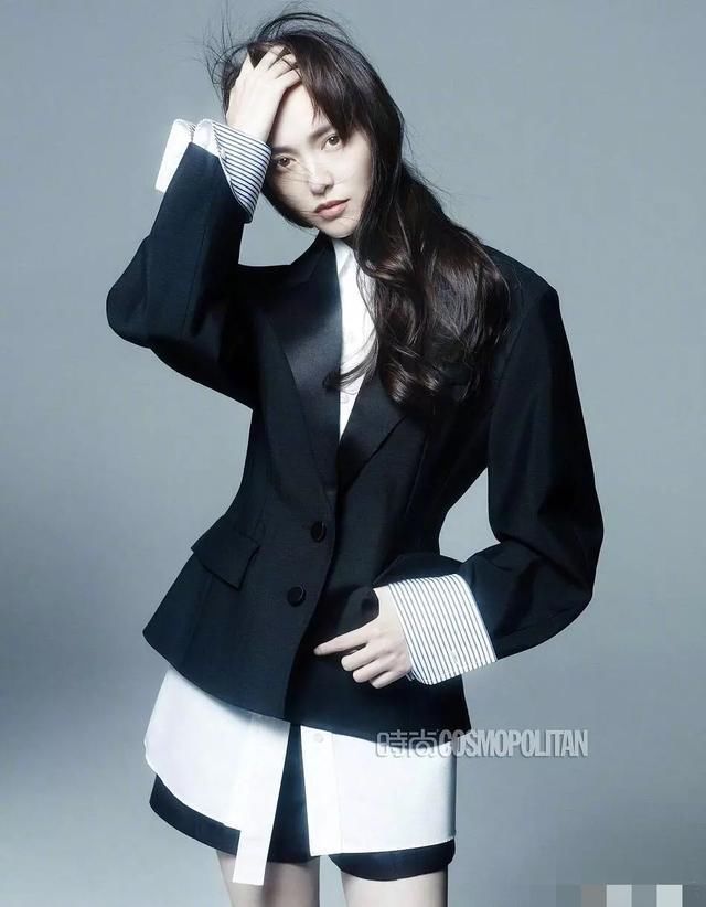 女明星不画眼妆是啥样?孙俪像个清爽少年，刘诗诗瞬间老了十岁!