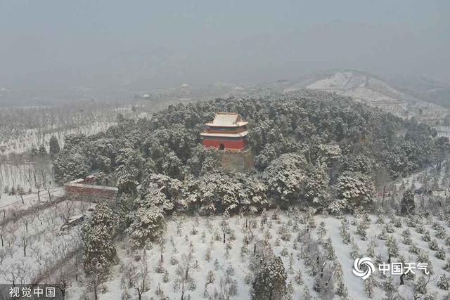 雪后航拍北京明十三陵 大气磅礴美景尽览