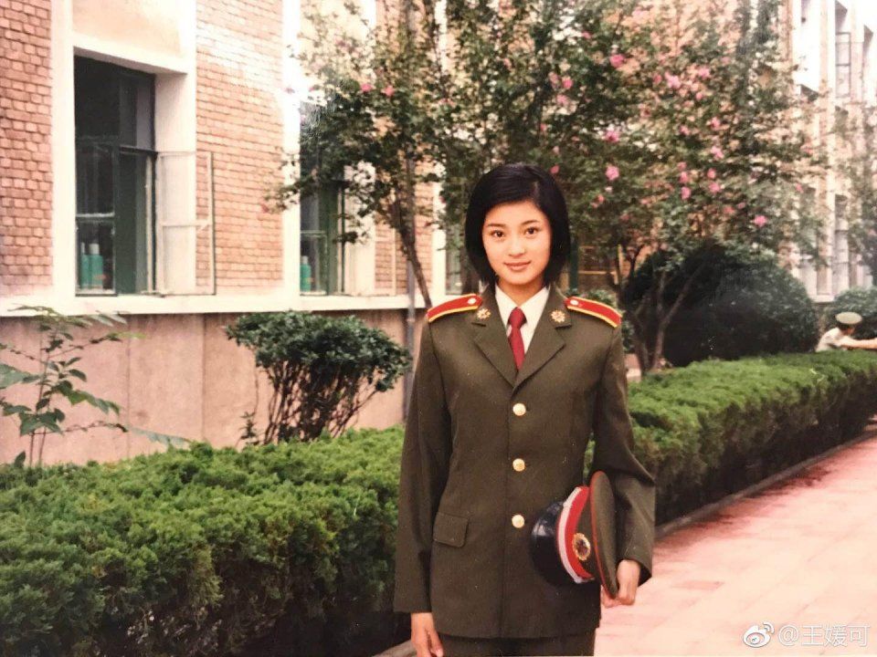 延禧攻略女主们的私服，魏璎珞好少女高贵妃太霸气，纯妃军装超美