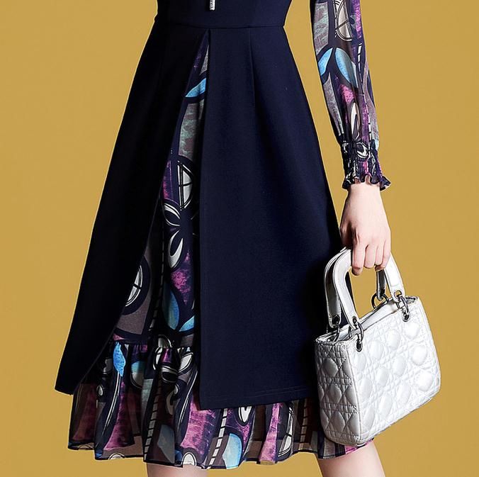 46岁丈母娘，简直太洋气了!穿这样的“秋裙”裸靴，嫩美到飞起