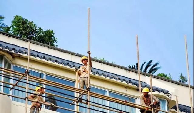  建房@农村建房用什么材料耐久耐用还安全？这个问题不可忽视