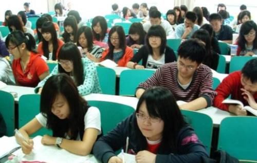  「改革」事业单位改革，公立医院医生的编制没了，以后看病会更