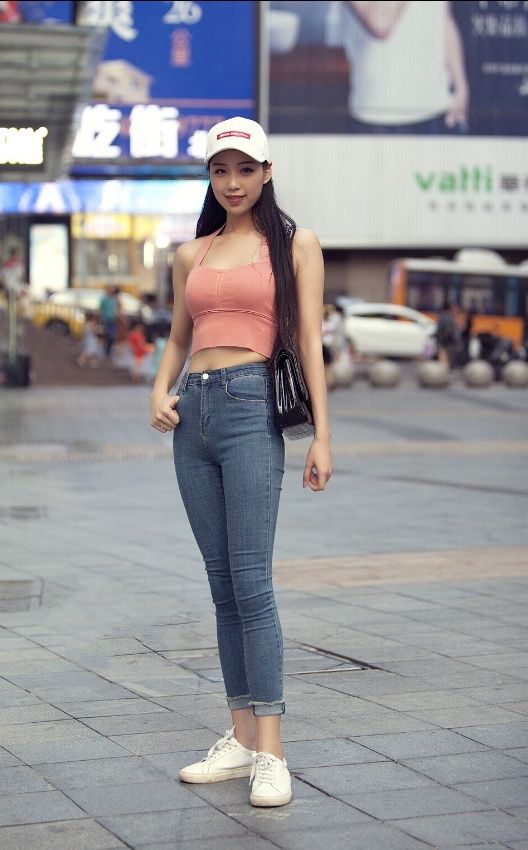 那些好看的初秋修身裤正面搭配，都有哪些亮点?