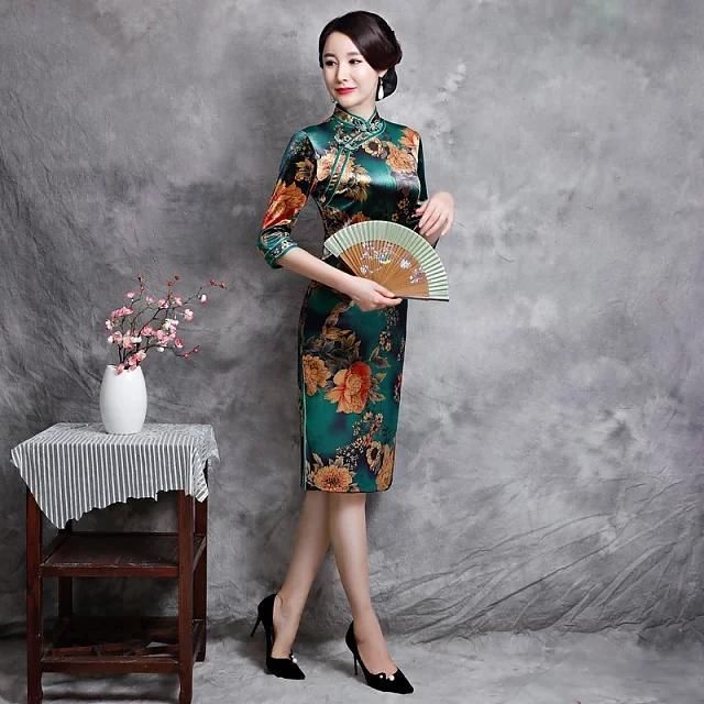 双滚边儿华美款旗袍，乱了心扉，风靡全球!