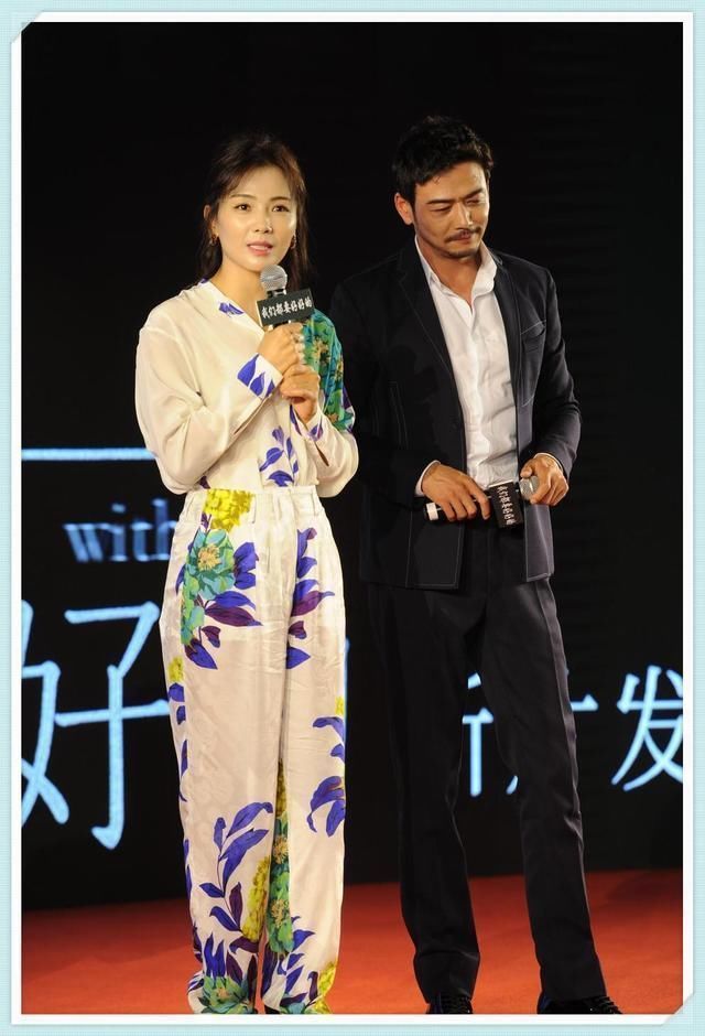 当秦海璐和刘涛同穿花睡衣现身，网友:高级与廉价的差距一目了然