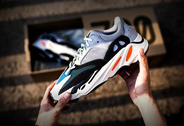 Yeezy 700 补货时间确认！中国区能否加入补货行列？