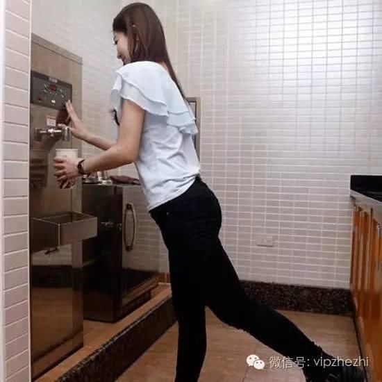 女人,自拍怎么才能有翘臀效果