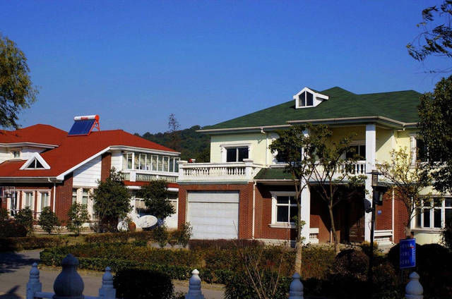  【老外】老外拍下中印两国最有钱的村庄，对比后感叹差距太大