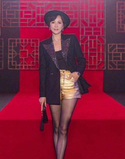  复古■早春风衣不吃香了，2020年早春流行款，时髦贵气又复古