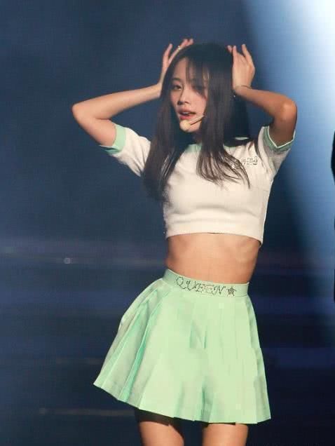 鞠婧祎未出名前跳舞未修照曝光，这才是“韩芸汐”真正的颜值！