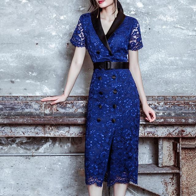 身材丰满的女人要大胆的穿，包臀裙+尖鞋，魅惑女人味挡都挡不住