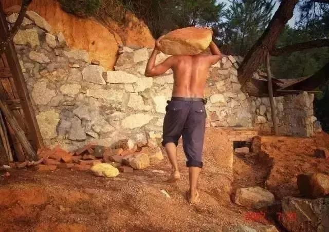 广州从化森林里藏着一个鲜有人知的艺术民宿，连地图上也找不到它