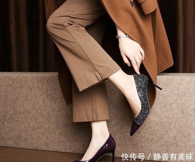 女人|尖头浅口高跟鞋,修饰脚型线条,展现女人轻熟的淑女范