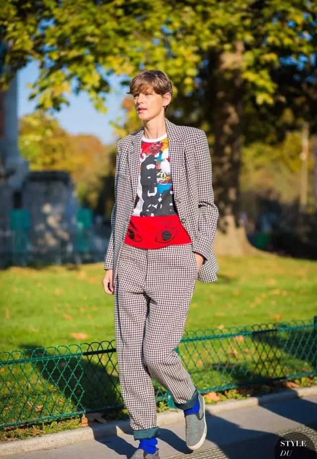 『短袖』【妆衣时尚潮流】现在开始穿西服 短袖了,给你美爆全部初春!!