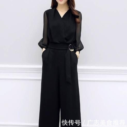  【女人】连衣裙不是贵就行了，70后女人穿这种款更年轻，遮肚显瘦又高贵