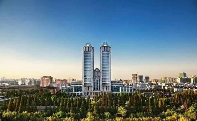  『光华楼』中国最高的教学楼，还是座双子楼，建成15年无人超越
