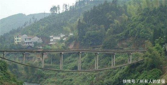 中国最怪的桥刚建成以为设计师是庸才，30年后才懂他的良苦用心