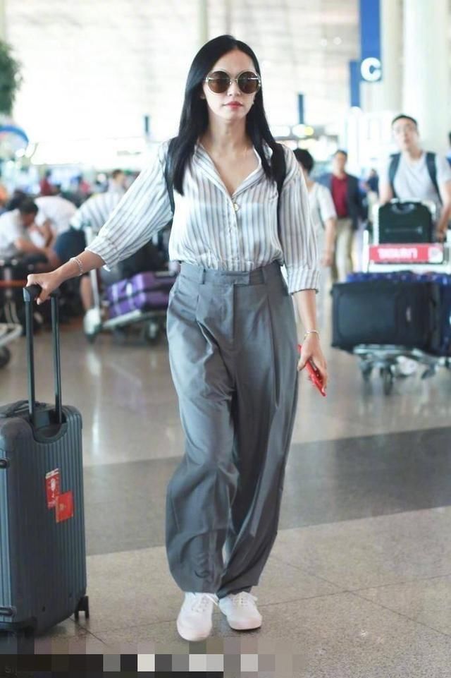 明星穿着真混乱，吴昕夏天穿卫衣黄圣依全是长袖，王鹤棣真不热吗