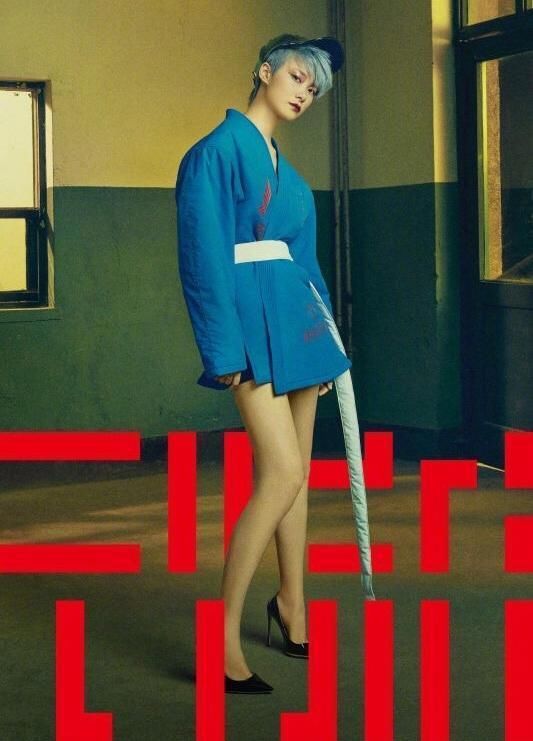 李宇春穿高跟鞋,网友:大腿长过迪丽热巴,身材好过baby!