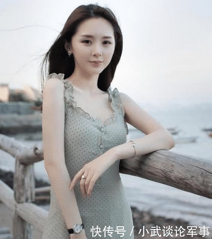 摄影这样的小姐姐适合娶回家!