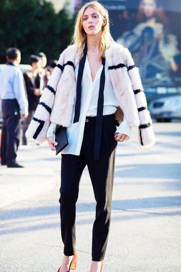 赫本:即便只有很少的衣服,但只要有它,也可以拥有很多美丽