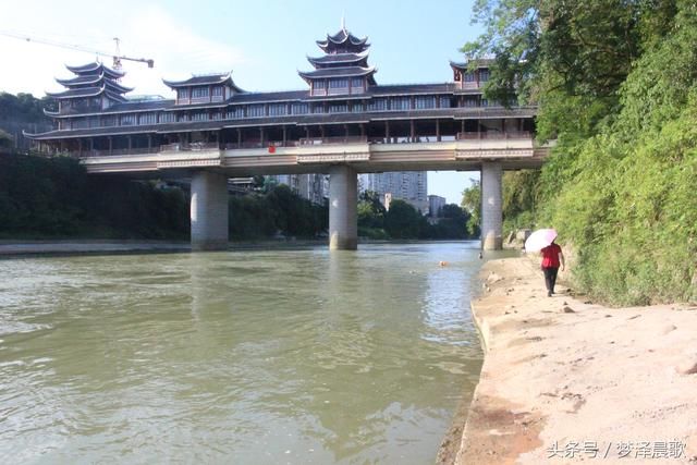 湖北有座迷你桥：多彩多姿多功能恩施风雨桥