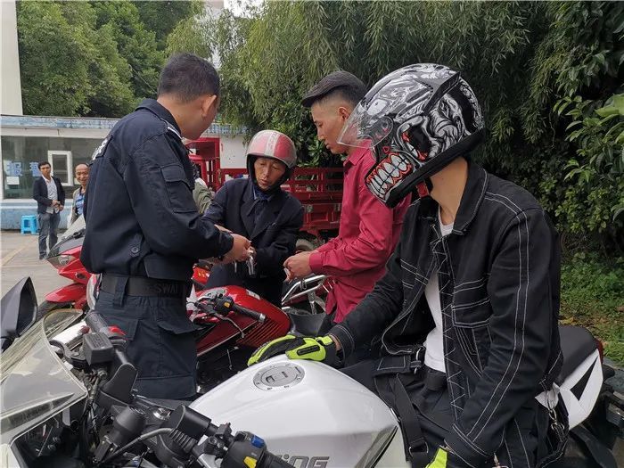  摩托车|六盘水警方将这些被盗摩托车集中返还，有你的吗？