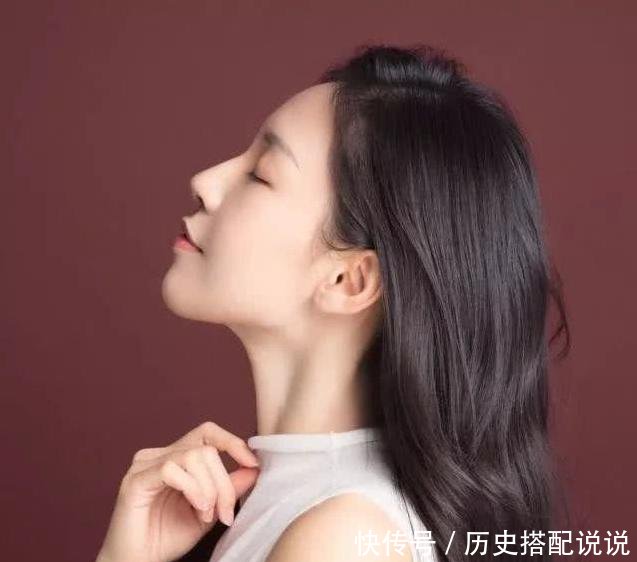  [记住]拍证件照时，记住这四个“心机”打扮，照片会比真人更美！