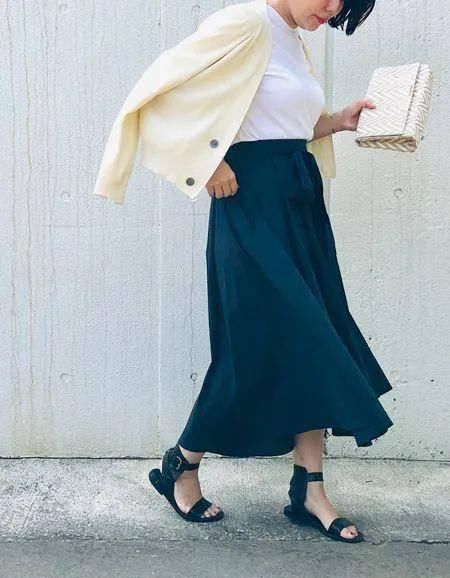 『律子』背厚粗腿的你实际上和她一样能够穿衣服显高 | 时尚博主强烈推荐