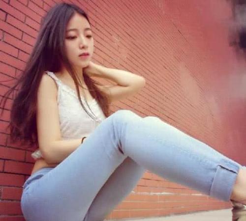 时尚穿搭,如果你想成为时尚的佼佼者,牛仔裤将成为你最好的选择