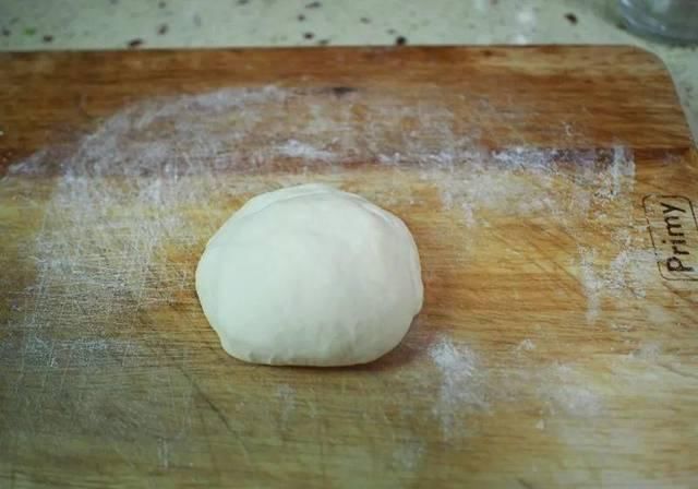  「平底锅」别看这饼很火，其实不用揉面平底锅就能做