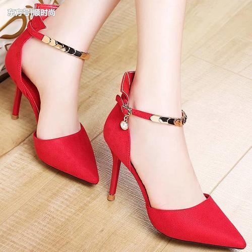 纤纤玉足惹人爱，当下巨火“欧美范”高跟鞋，让美丽从脚绽放