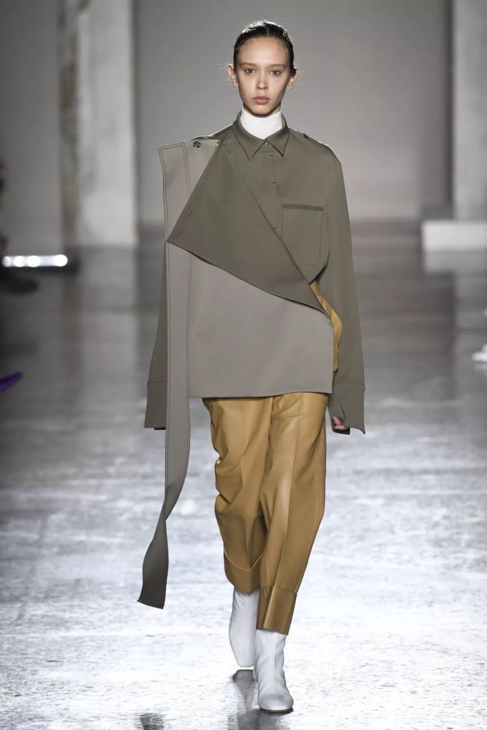 如何才能坐上四大时装周秀场的头排?