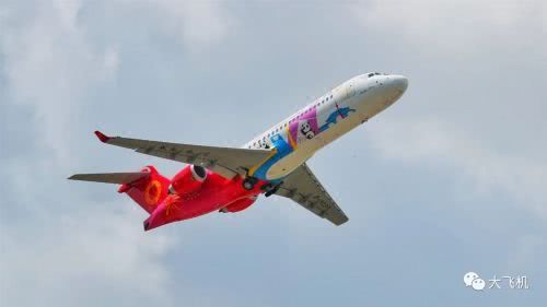 商飞献花每一架“熊猫机”背后的那些“熊猫眼”