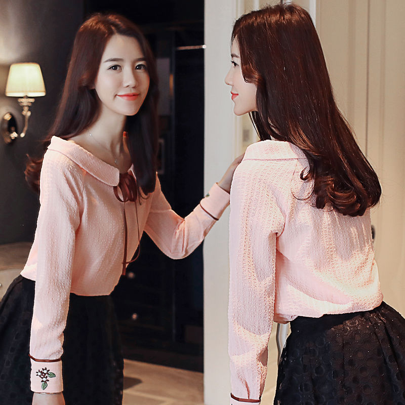 谁说胸围大不好看，学学模特这样穿衣服，一点不俗还特有魅力