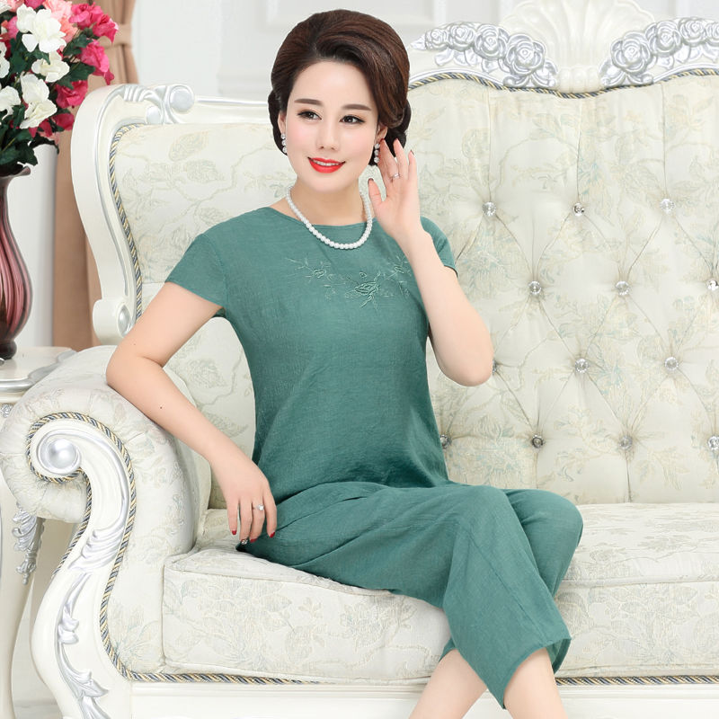 女人长得好看也别穿牛仔裤，现流行的名媛套装，简直美上天