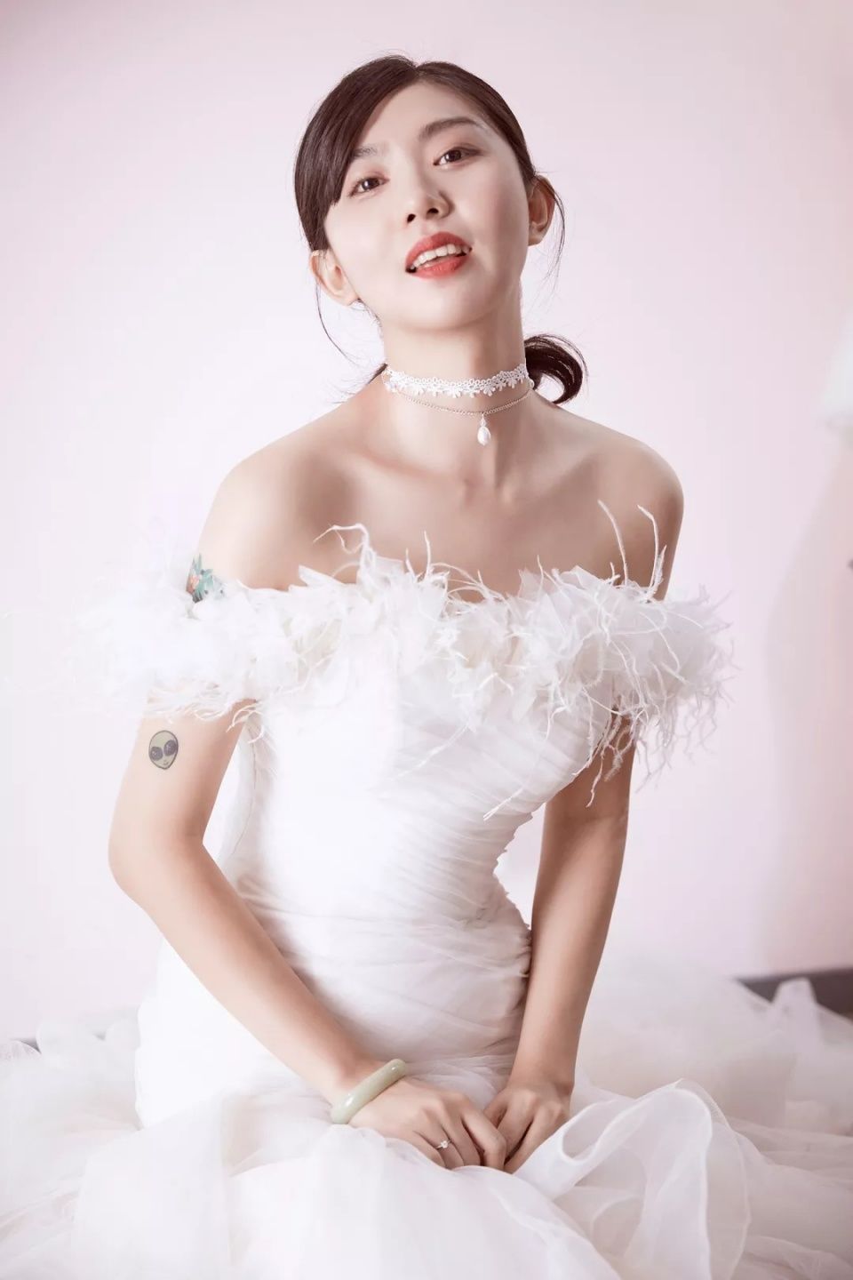 打卡全北京最粉红的婚纱店，我站在店里拍了5000多张照片