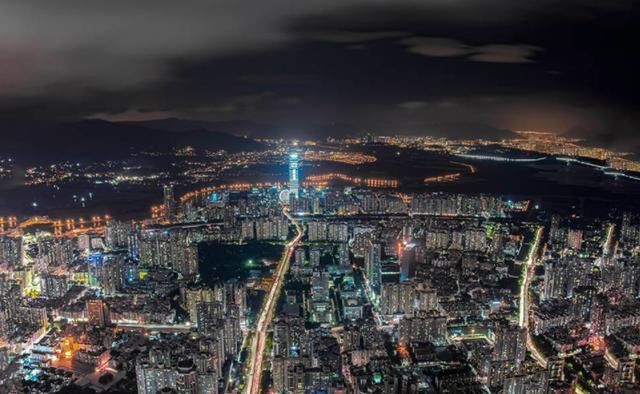  『居民们』中国居民存款最多的八大城市：成都杭州榜上有名，第一实至名归