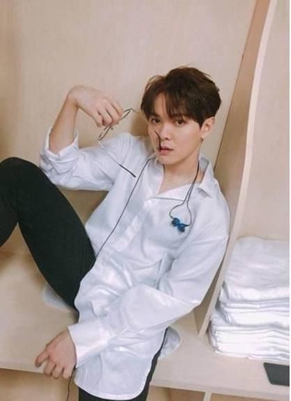 8位小鲜肉的睡衣秀:蔡徐坤魅惑,易烊千玺清秀,林彦俊好高冷!