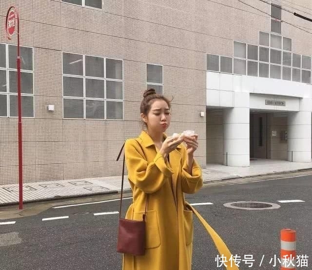 『适合』皮肤黑怎么穿?流行色不一定适合你,学刘雯、允儿穿这3个显白色