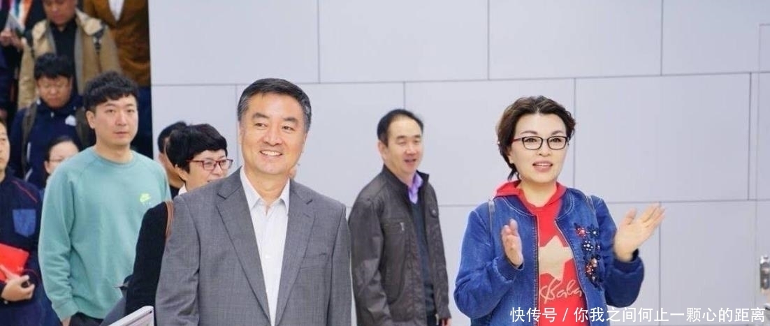 青梅恋爱高情商聊天,青梅恋爱高情商聊天:恋爱中的沟通艺术